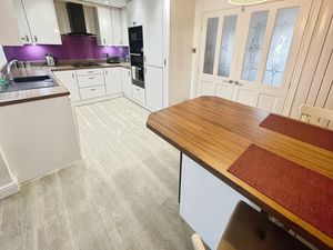 Kitchen/ Diner- click for photo gallery
